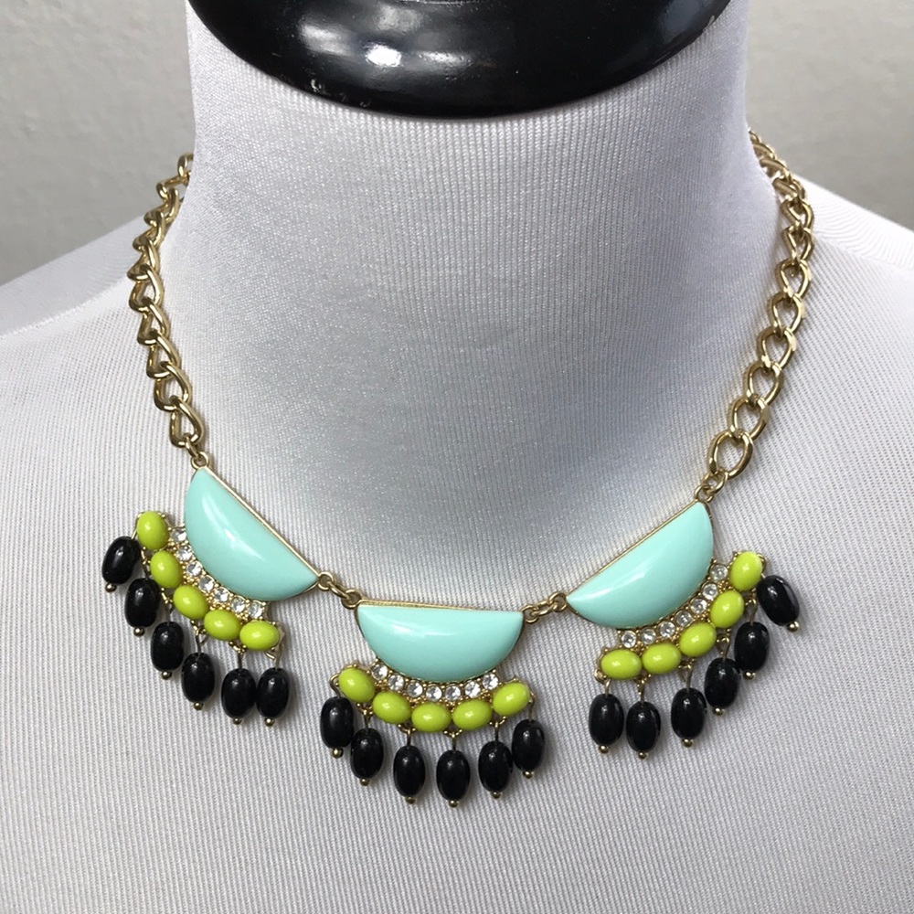 Short costume Jewelry Necklace